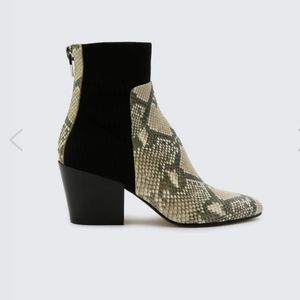 NWB Dolce Vita Caris Snake Print Boots